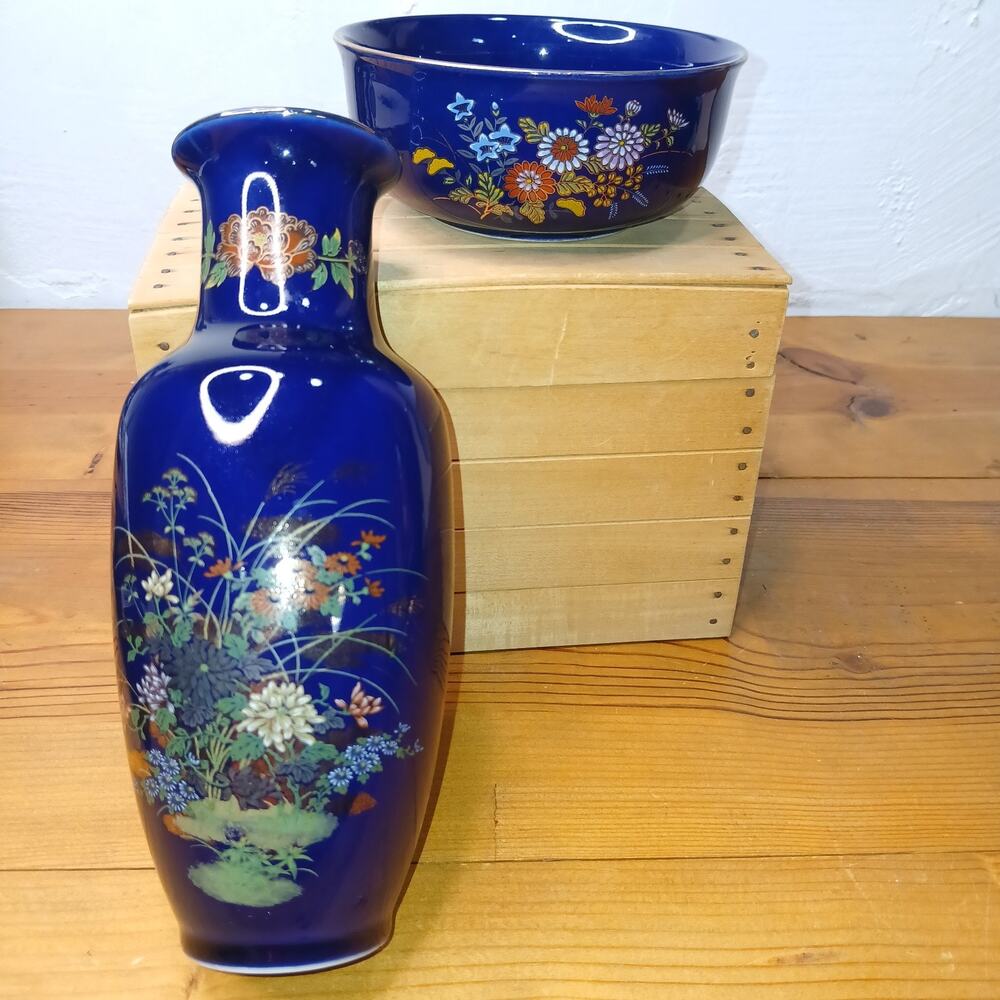 Vintage Kutani Japanese vase featuring a cobalt blue finish floral Rice Bowl #21
